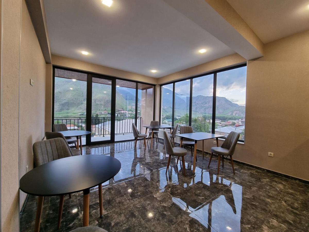 Hotel Sweet Night Kazbegi Bagian luar foto