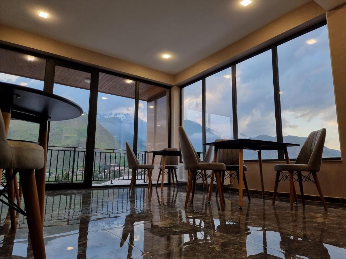 Hotel Sweet Night Kazbegi Bagian luar foto