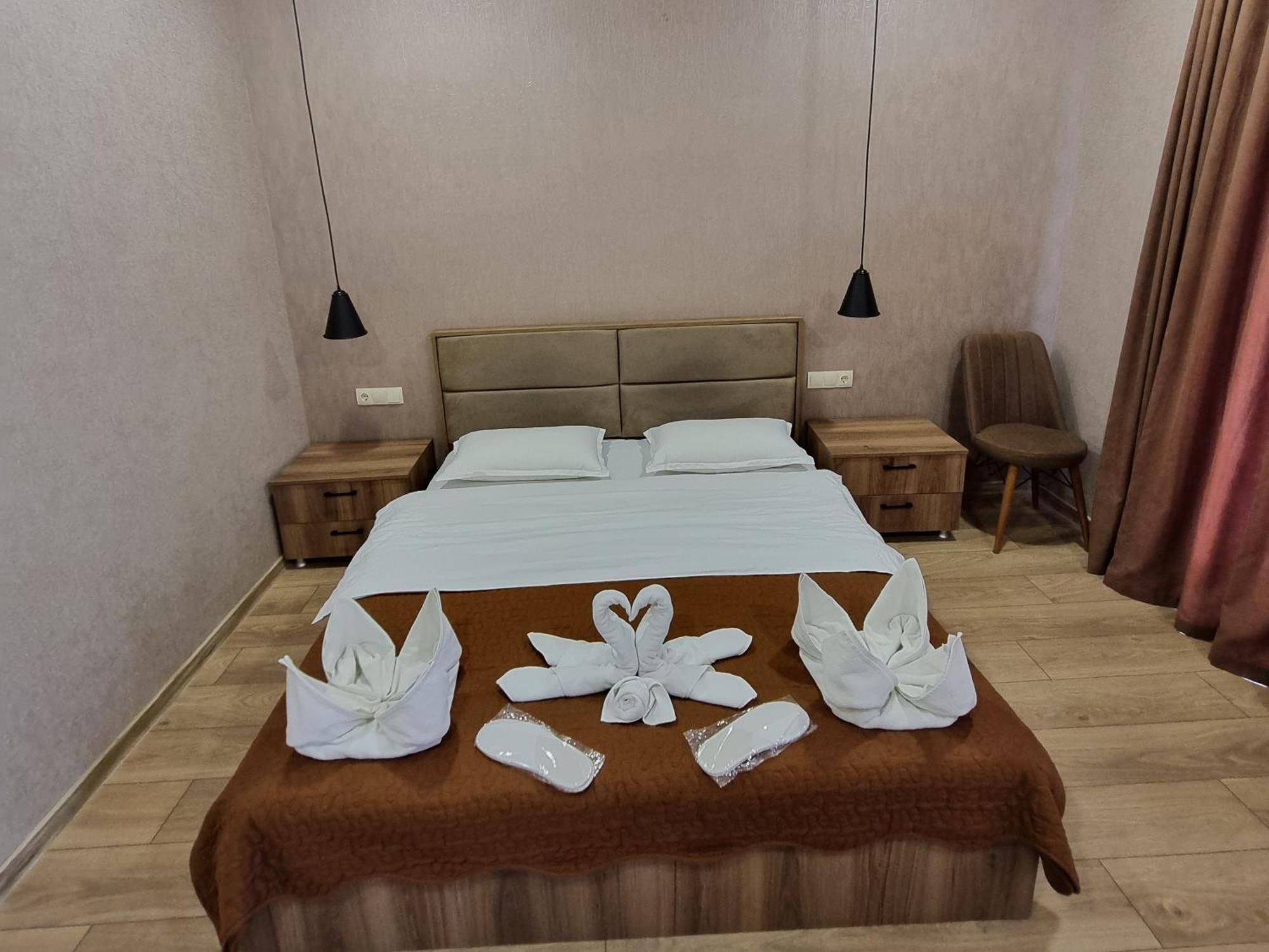 Hotel Sweet Night Kazbegi Bagian luar foto