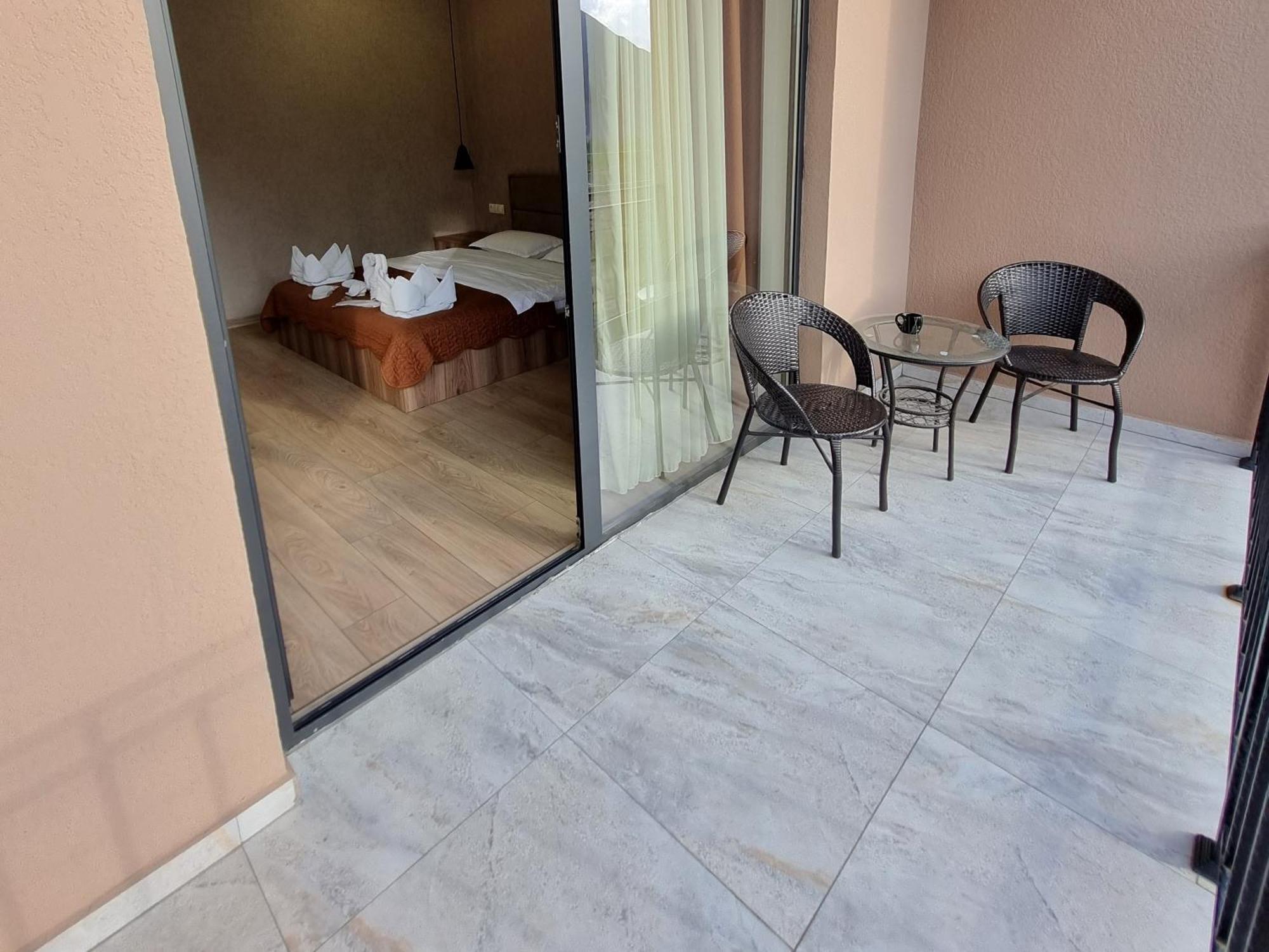 Hotel Sweet Night Kazbegi Bagian luar foto