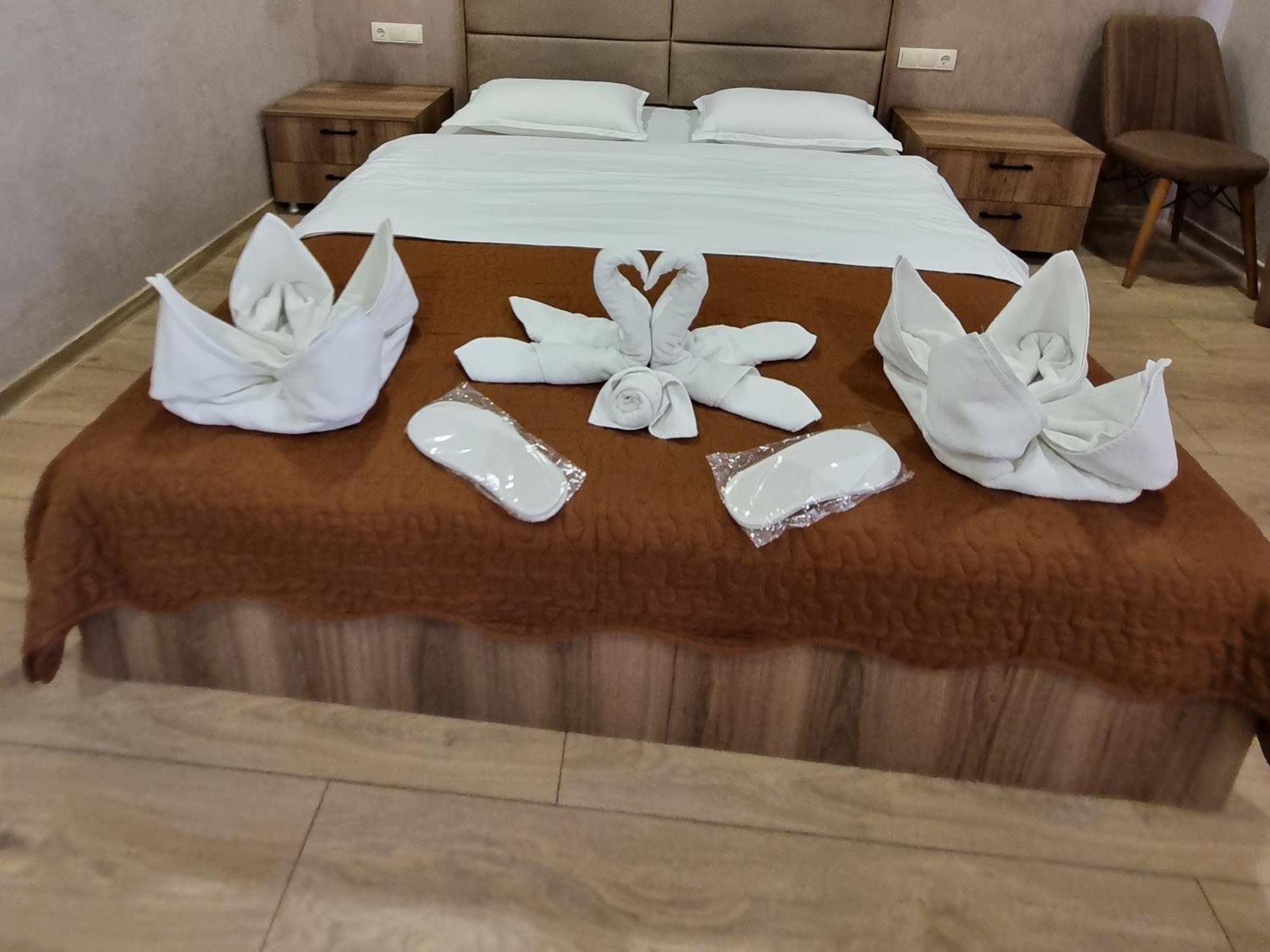 Hotel Sweet Night Kazbegi Bagian luar foto