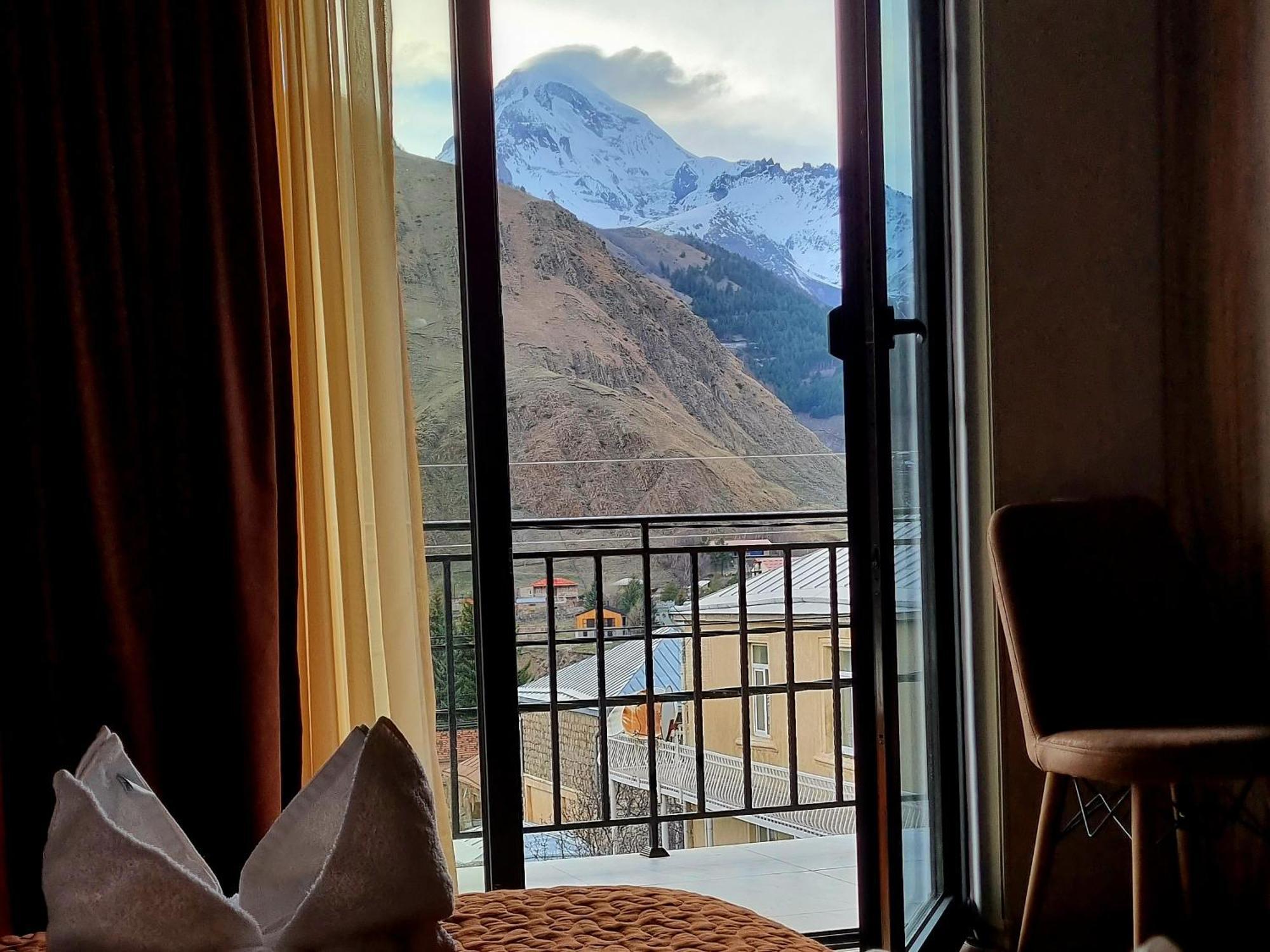 Hotel Sweet Night Kazbegi Ruang foto