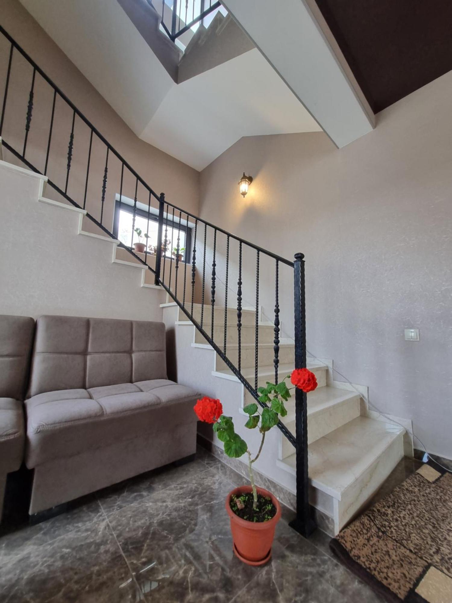 Hotel Sweet Night Kazbegi Bagian luar foto