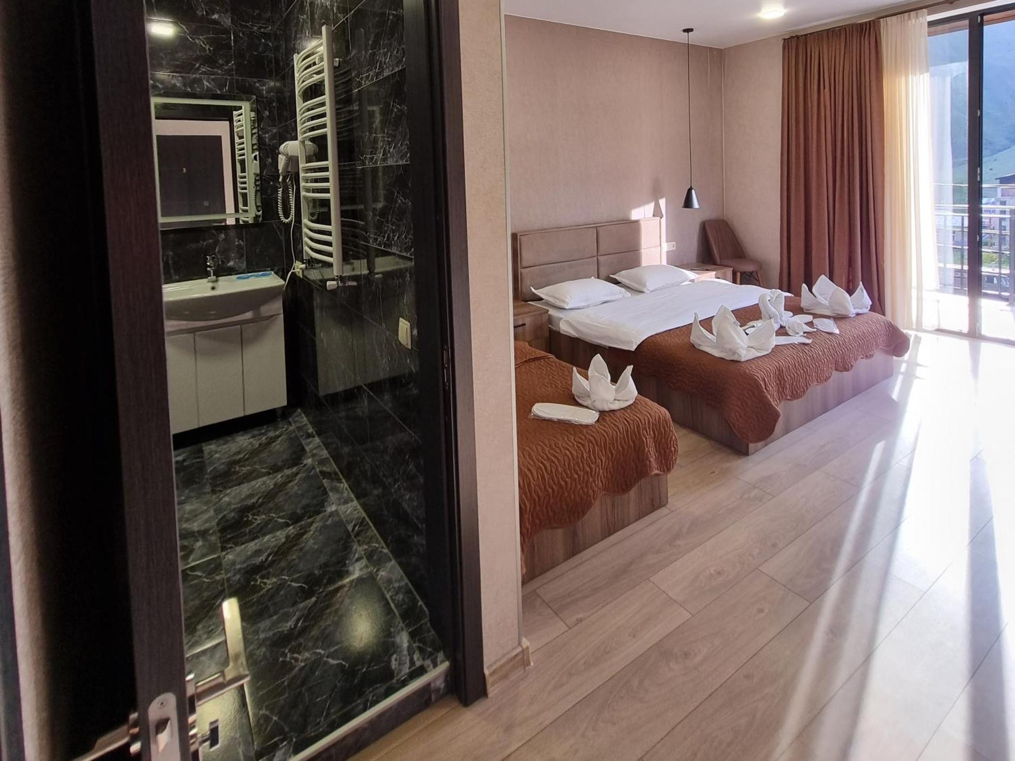 Hotel Sweet Night Kazbegi Ruang foto
