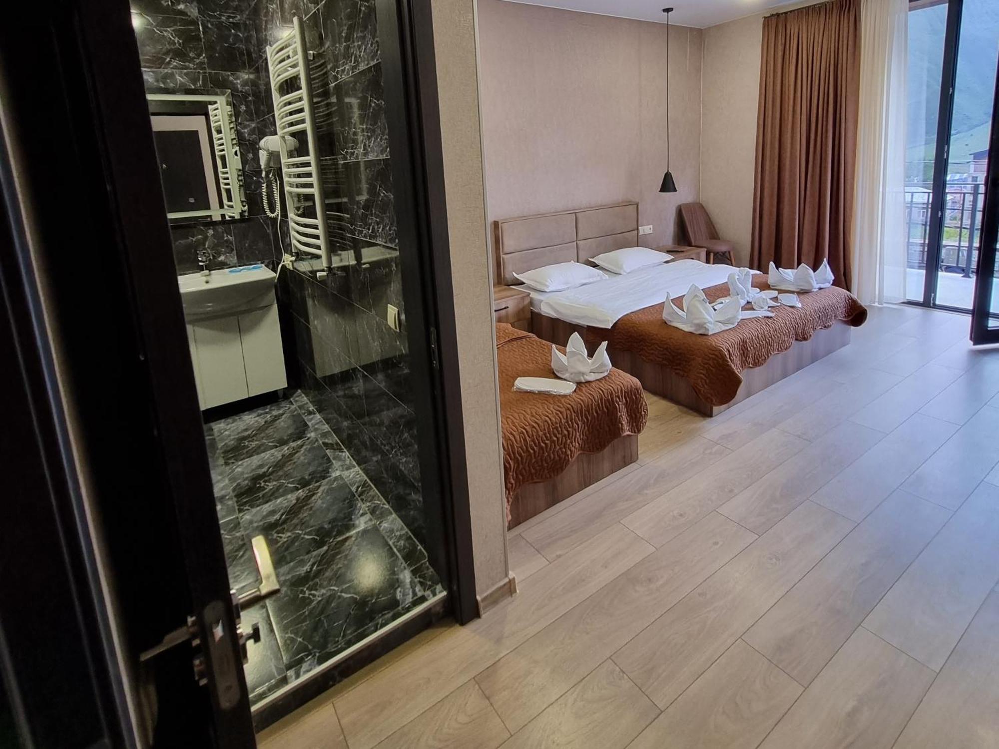 Hotel Sweet Night Kazbegi Ruang foto