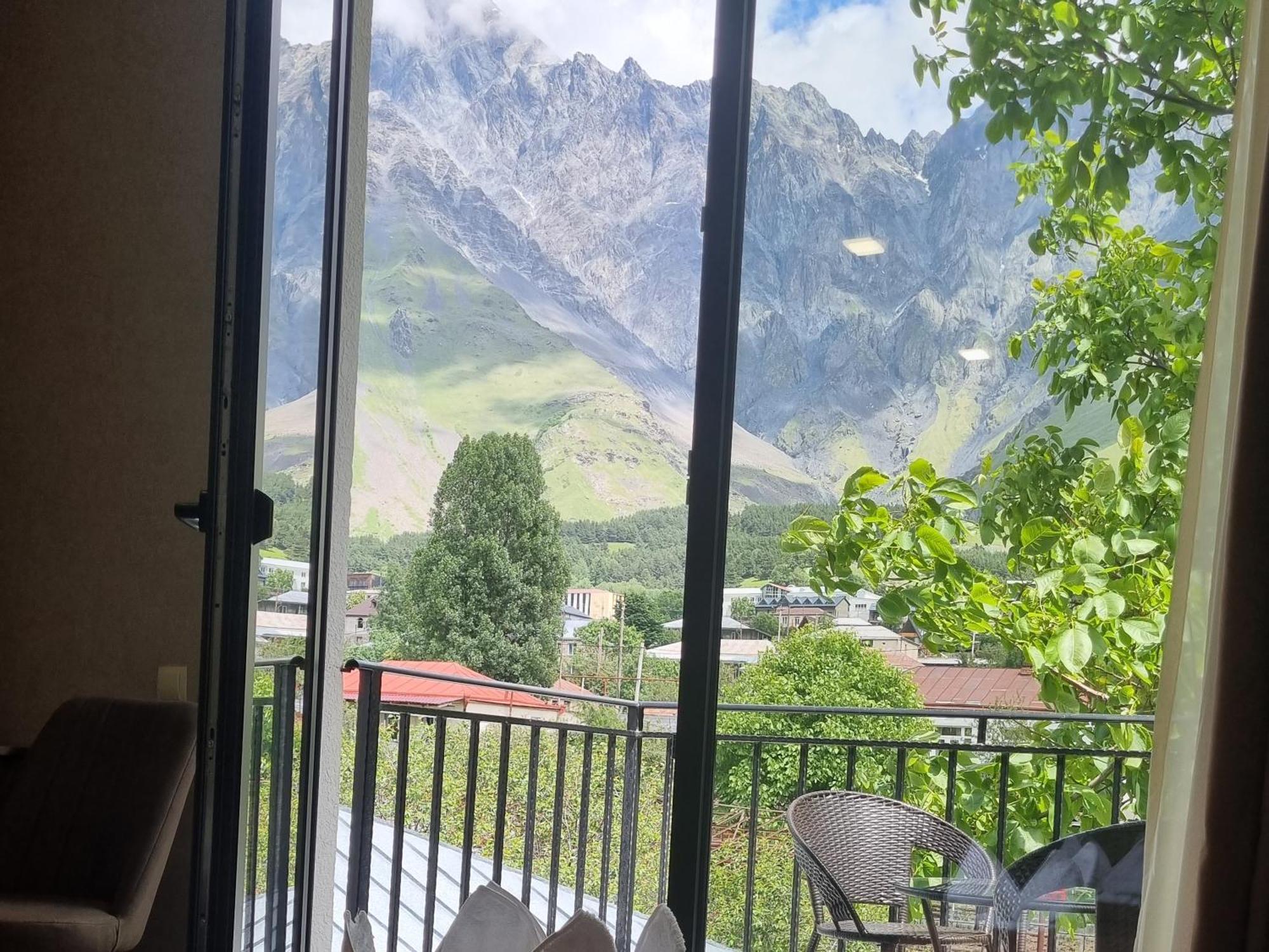 Hotel Sweet Night Kazbegi Ruang foto